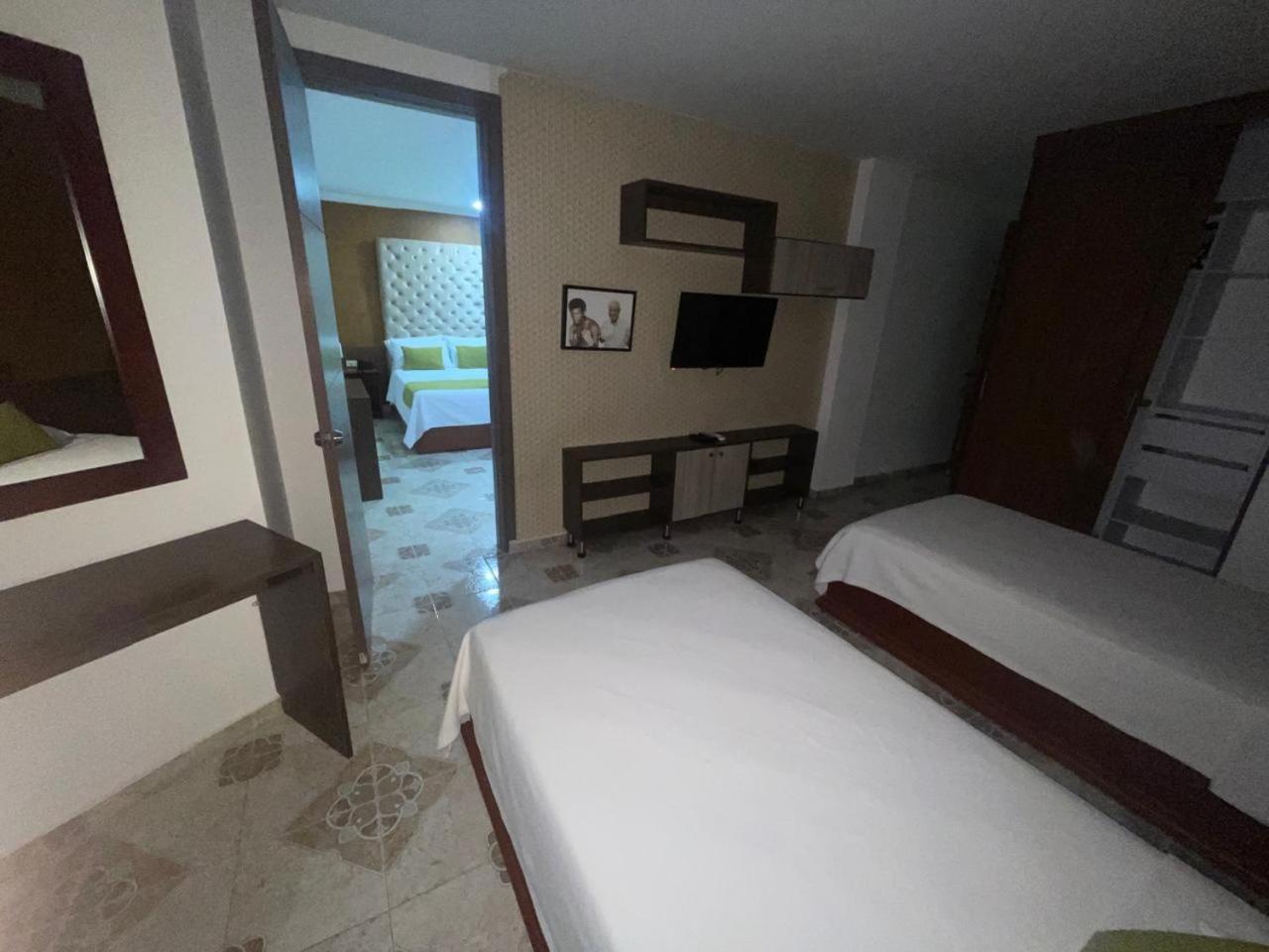 Hotel Prado 72 Inn バランキージャ エクステリア 写真