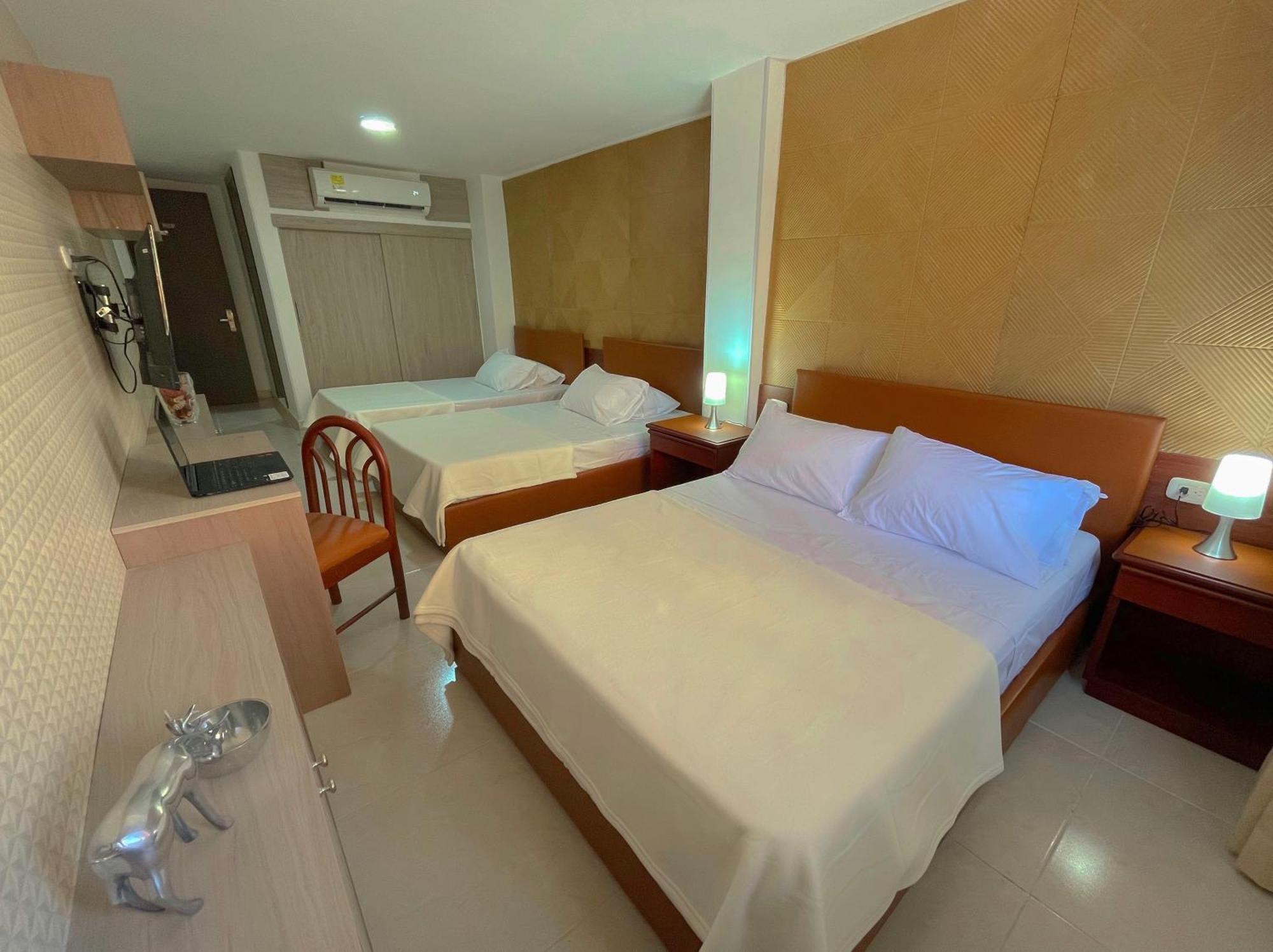 Hotel Prado 72 Inn バランキージャ エクステリア 写真