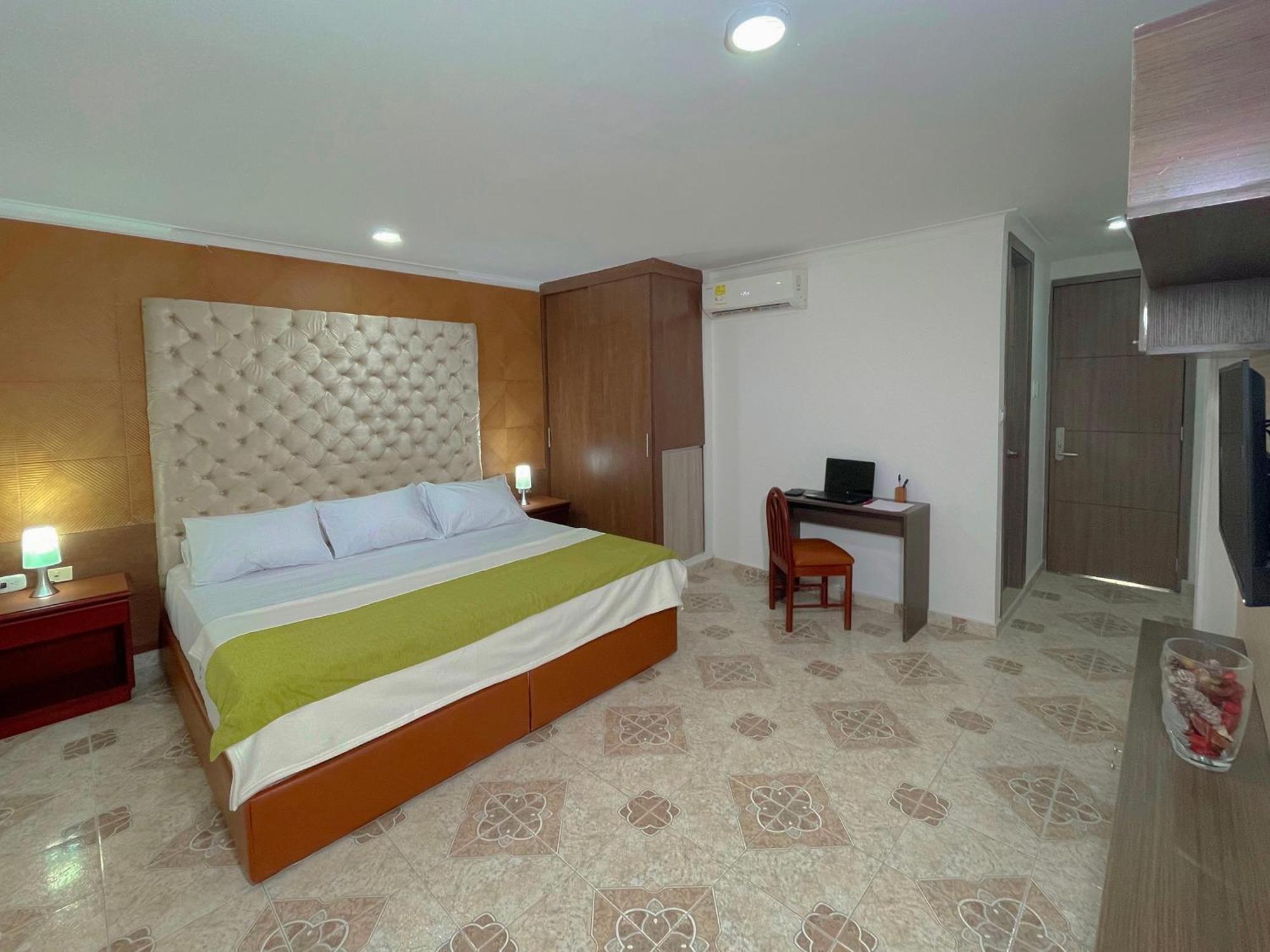 Hotel Prado 72 Inn バランキージャ エクステリア 写真